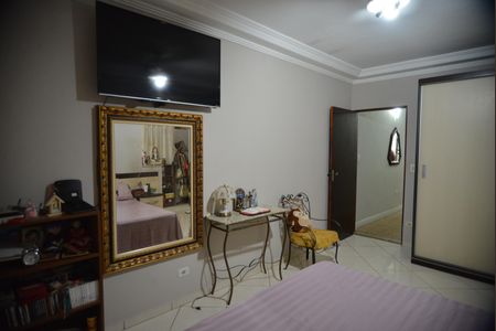 Casa à venda com 250m², 3 quartos e 5 vagasQuarto Suíte