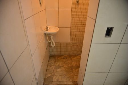 Casa à venda com 250m², 3 quartos e 5 vagasBanheiro de serviço