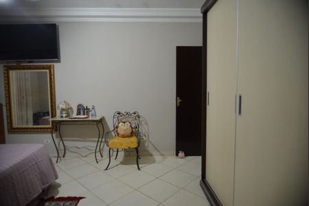 Casa à venda com 250m², 3 quartos e 5 vagasQuarto Suíte