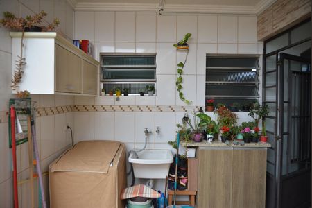 Casa à venda com 250m², 3 quartos e 5 vagasArea de Serviço