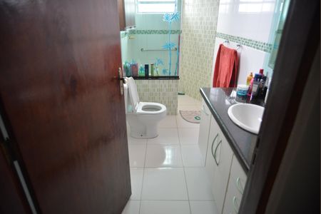 Casa à venda com 250m², 3 quartos e 5 vagasBanheiro da Suíte