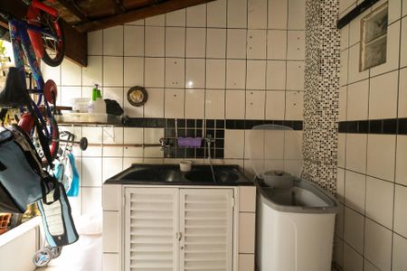 Casa para alugar com 50m², 1 quarto e sem vagaÁrea de Serviço e Churrasqueira