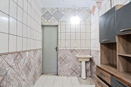 Casa para alugar com 35m², 1 quarto e sem vaga Casa para alugar com 35m², 1 quarto e sem vagaCozinha e Área de Serviço