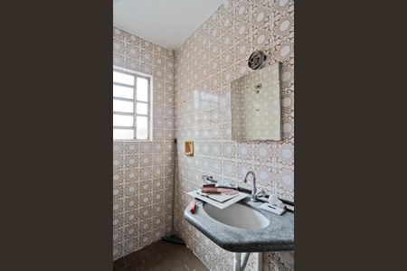 Casa à venda com 220m², 4 quartos e 1 vagaCasa 2 - banheiro