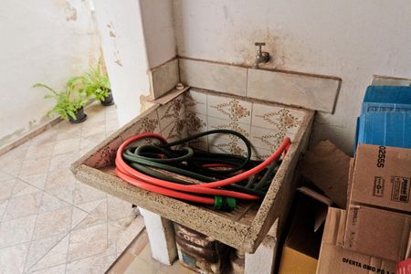 Casa à venda com 220m², 4 quartos e 1 vagaCasa 2 - área de serviço