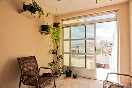 Casa à venda com 220m², 4 quartos e 1 vagaÁrea externa