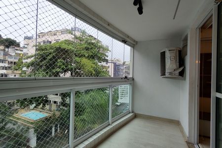 Apartamento à venda com 62m², 2 quartos e 1 vaga Apartamento à venda com 62m², 2 quartos e 1 vagaVaranda gourmet