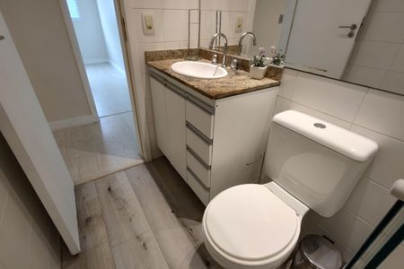 Apartamento à venda com 62m², 2 quartos e 1 vaga Apartamento à venda com 62m², 2 quartos e 1 vagaBanheiro Social