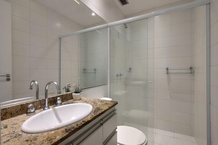 Apartamento à venda com 62m², 2 quartos e 1 vaga Apartamento à venda com 62m², 2 quartos e 1 vagaBanheiro Social