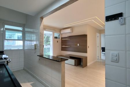 Apartamento à venda com 62m², 2 quartos e 1 vaga Apartamento à venda com 62m², 2 quartos e 1 vagaCozinha - Armários