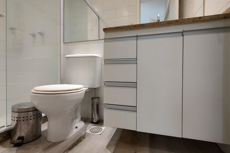 Apartamento à venda com 62m², 2 quartos e 1 vaga Apartamento à venda com 62m², 2 quartos e 1 vagaBanheiro da Suíte