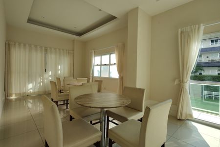 Apartamento à venda com 62m², 2 quartos e 1 vaga Apartamento à venda com 62m², 2 quartos e 1 vagaÁrea comum - Salão de festas