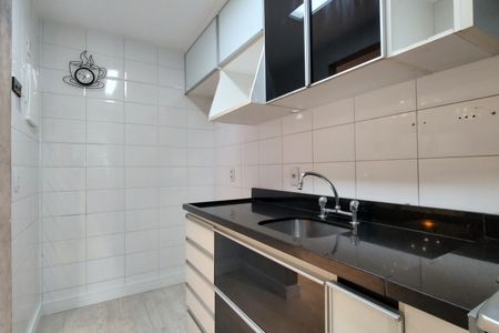 Apartamento à venda com 62m², 2 quartos e 1 vaga Apartamento à venda com 62m², 2 quartos e 1 vagaCozinha - Armários