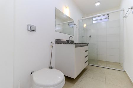 Banheiro de apartamento para alugar com 1 quarto, 47m² em Vila Buarque, São Paulo