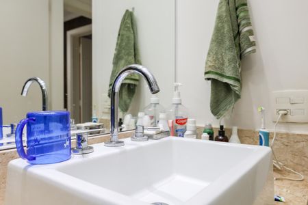 Apartamento à venda com 125m², 3 quartos e 3 vagasBanheiro da Suíte 1