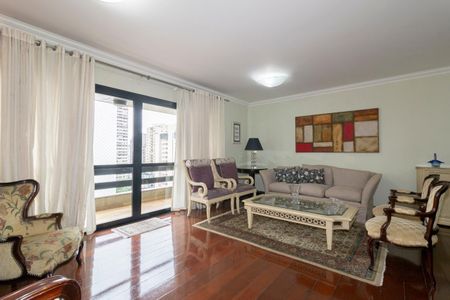 Apartamento à venda com 220m², 4 quartos e 2 vagasSala