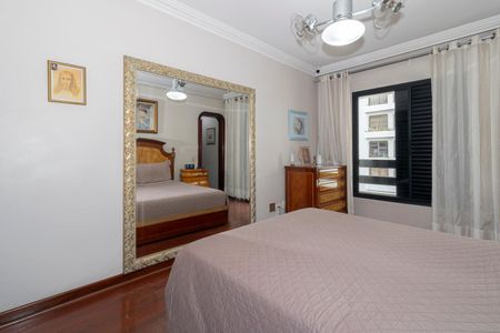 Apartamento à venda com 220m², 4 quartos e 2 vagasQuarto Suíte 1