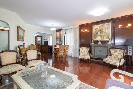 Apartamento à venda com 220m², 4 quartos e 2 vagasSala