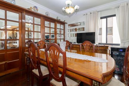 Apartamento à venda com 220m², 4 quartos e 2 vagasSala de Jantar