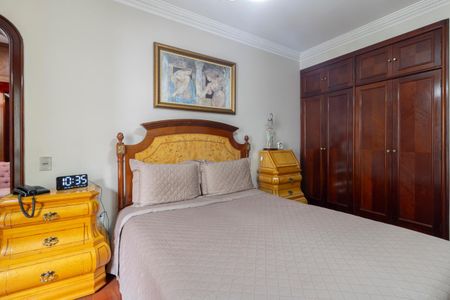 Apartamento à venda com 220m², 4 quartos e 2 vagasQuarto Suíte 1