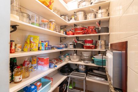 Apartamento à venda com 220m², 4 quartos e 2 vagasDespensa