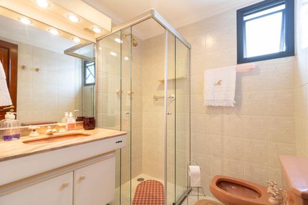 Apartamento à venda com 220m², 4 quartos e 2 vagasBanheiro Corredor