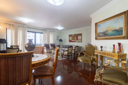 Apartamento à venda com 220m², 4 quartos e 2 vagasSala