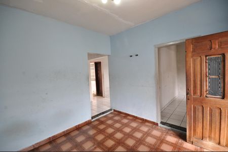 Casa à venda com 56m², 3 quartos e 1 vagaSala
