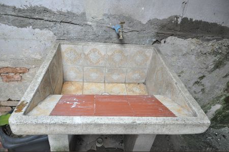 Casa à venda com 56m², 3 quartos e 1 vagaÁrea de Serviço