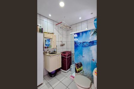 Apartamento à venda com 51m², 2 quartos e sem vaga Apartamento à venda com 51m², 2 quartos e sem vagaBanheiro