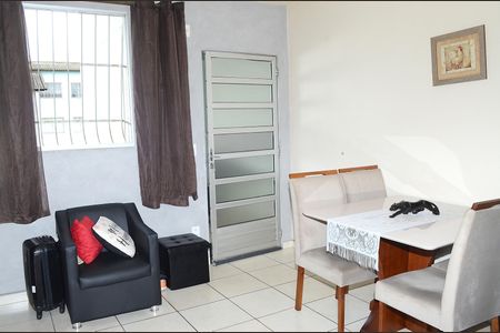 Sala de apartamento para alugar com 2 quartos, 60m² em Jardim Vitoria, Belo Horizonte
