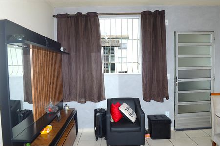 Sala de apartamento para alugar com 2 quartos, 60m² em Jardim Vitoria, Belo Horizonte