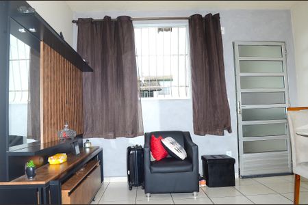 Sala de apartamento para alugar com 2 quartos, 60m² em Jardim Vitoria, Belo Horizonte