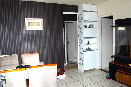 Sala de apartamento para alugar com 2 quartos, 60m² em Jardim Vitoria, Belo Horizonte