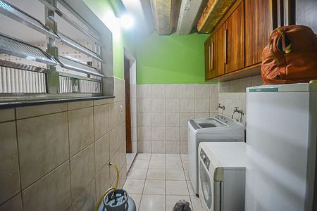 Casa à venda com 140m², 3 quartos e 2 vagasÁrea de Serviço
