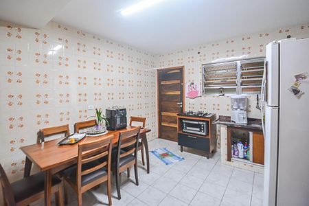 Casa à venda com 140m², 3 quartos e 2 vagasCozinha