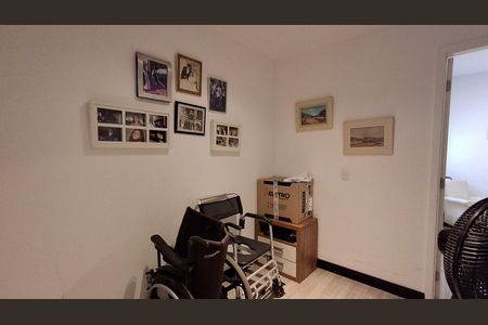 Apartamento à venda com 135m², 2 quartos e 2 vagas Apartamento à venda com 135m², 2 quartos e 2 vagasHall das suítes