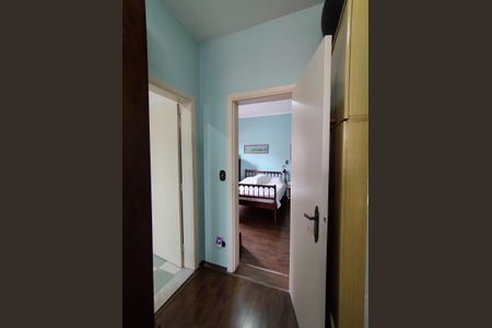 Casa à venda com 315m², 3 quartos e 2 vagas Casa à venda com 315m², 3 quartos e 2 vagasCorredor