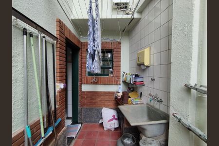 Casa à venda com 315m², 3 quartos e 2 vagas Casa à venda com 315m², 3 quartos e 2 vagasÁrea de Serviço