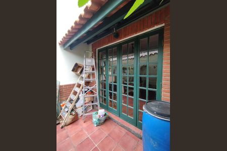 Casa à venda com 315m², 3 quartos e 2 vagas Casa à venda com 315m², 3 quartos e 2 vagasQuintal