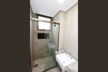 Apartamento à venda com 67m², 2 quartos e 2 vagasBanheiro da Suíte 1