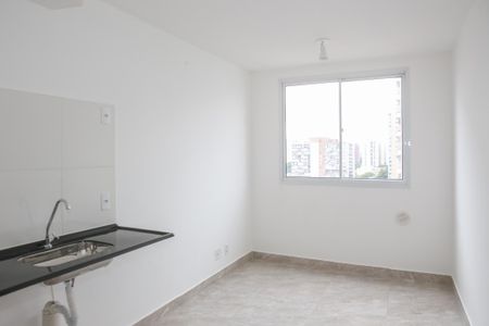 Sala e Cozinha de apartamento para alugar com 1 quarto, 24m² em Água Branca, São Paulo