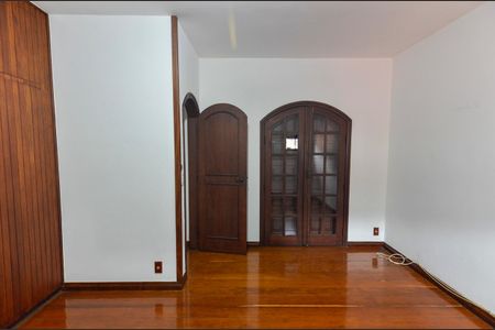 Casa para alugar com 246m², 5 quartos e 4 vagasQuarto 3