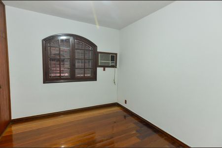 Casa para alugar com 246m², 5 quartos e 4 vagasQuarto 4