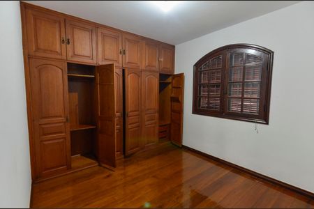 Casa para alugar com 246m², 5 quartos e 4 vagasQuarto 1