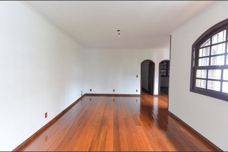 Casa para alugar com 246m², 5 quartos e 4 vagasSala 2