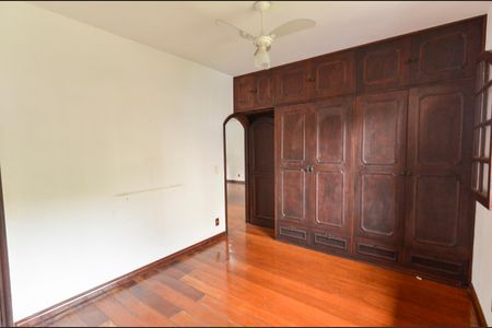 Casa para alugar com 246m², 5 quartos e 4 vagasSuíte