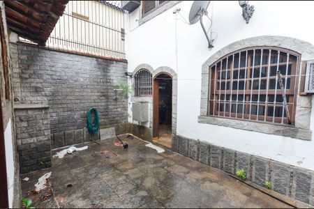 Casa para alugar com 246m², 5 quartos e 4 vagasÁrea de Serviço