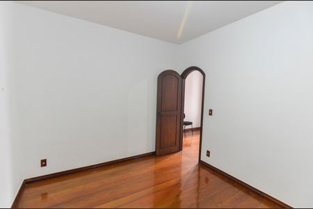 Casa para alugar com 246m², 5 quartos e 4 vagasQuarto 1