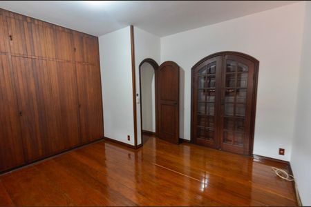 Casa para alugar com 246m², 5 quartos e 4 vagasQuarto 3